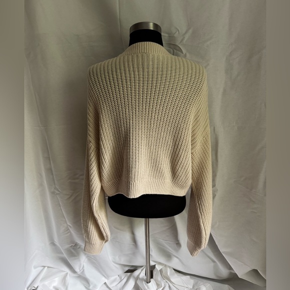 Cream H&M cardigan - Picture 2 of 2